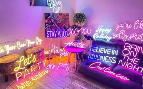 Buy Custom Neon Signs in Chicago at Online